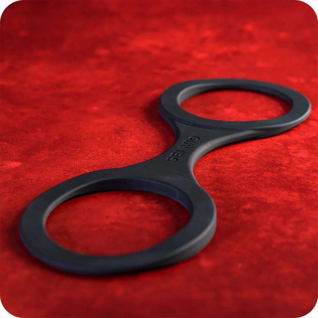 Sei Mio Black Silicone Handcuffs (Medium)